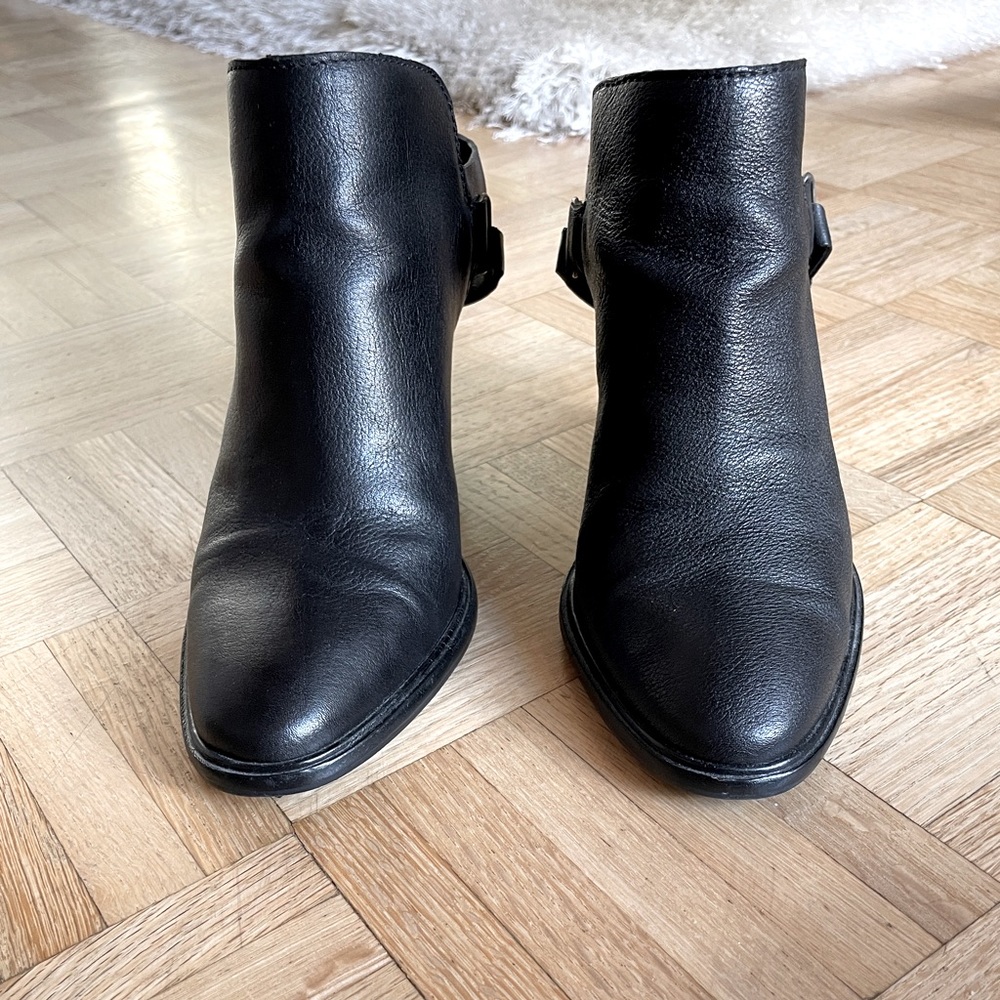 Dolce Vita Women's Hanya Bootie